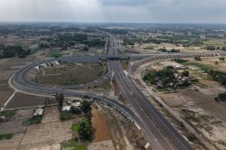 Expressway Up: आगरा-लखनऊ से पूर्वांचल एक्सप्रेस वे तक बनेगा ₹4776 करोड़ का
ग्रीनफील्ड लिंक - image
