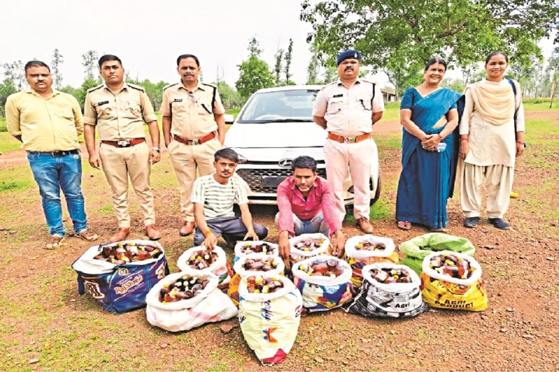 देशी शराब की बड़ी खेप जब्त (Photo source- Patrika)