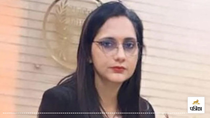 Give 15 lakhs we will kill you threat to female SDM Ritu Rani bijnor UP