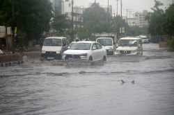 IMD Alert: 120 मिनट में आफत बनकर टूट सकती है भारी बारिश, अत्यधिक भारी बरसात का
रेड अलर्ट भी जारी - image
