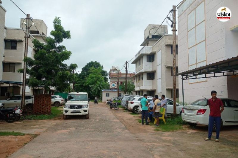 Theft in officers colony