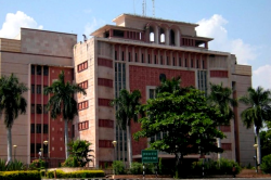 IAS Transfer : देर रात कई अफसरों के तबादले, संजीव झा बने मुख्य निर्वाचन
पदाधिकारी, देखें आदेश - image