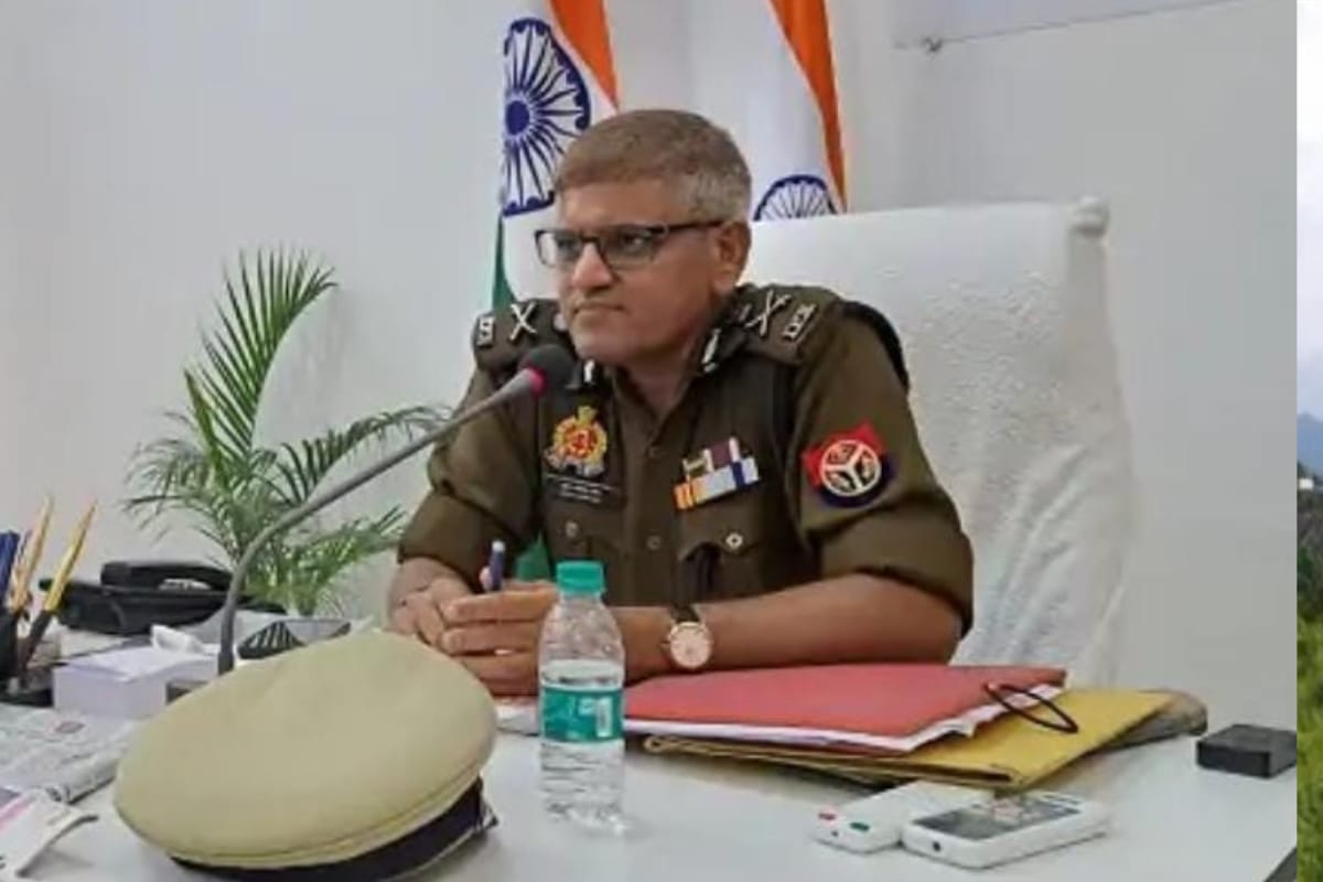 गोरखपुर के नए ADG बने अशोक मुथा जैन…शाहरुख खान के बेटे आर्यन खान और अभिनेता
सुशांत सिंह राजपूत से भी जुड़ा है नाम