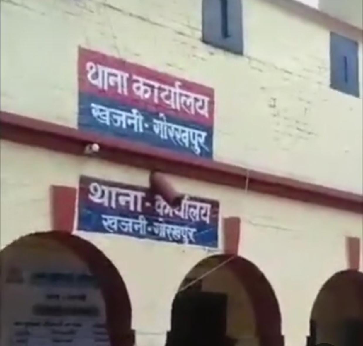 शादी के बाद भी कॉल करके करता था परेशान, मना करने पर कर डाला खौफनाक कांड…जिंदगी
के लिए जंग लड़ रही है महिला