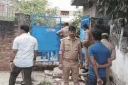 संपत्ति विवाद में बेटा,बहू बने हैवान…पिता और बहन को ईंट से कूचकर बेरहमी से मार
डाला - image