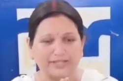 राज्यमंत्री की बहू ने खेला ब्राह्मण कार्ड… सीएम से लगाई गुहार, मेरे ससुर को पद
से हटाए…ब्राह्मण होने के नाते जान से मारने की देते हैं धमकी - image