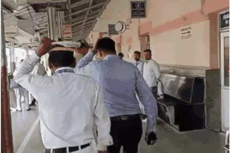 Up news, Ayodhya, cm yogi, railway