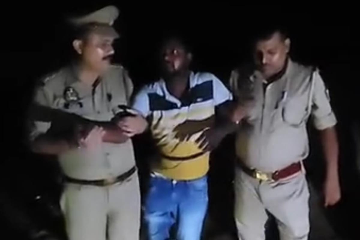 पुलिस मुठभेड़ में पशु तस्कर रियाज उर्फ बिल्ला की दाईं टांग में लगी गोली, पशु
तस्करों के सिंडिकेट का खुलासा