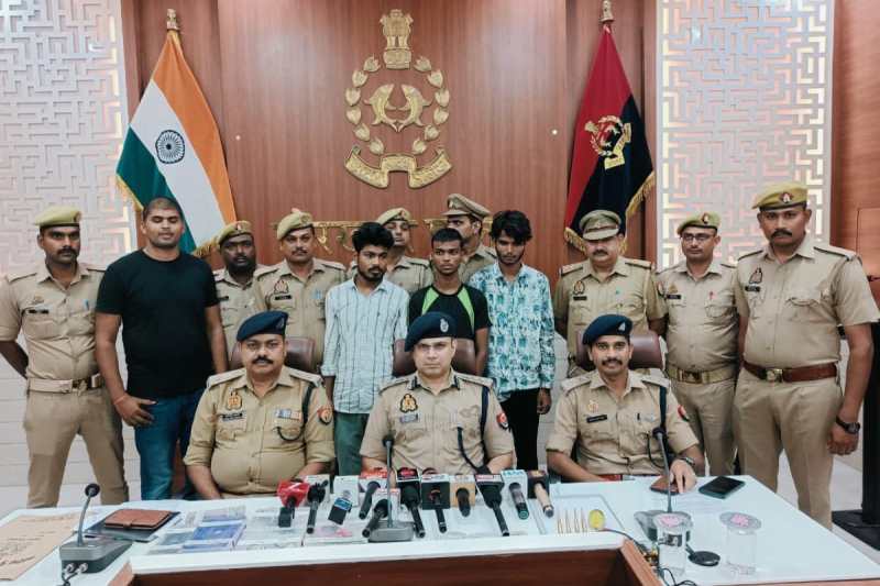 Up news, gorakhpur, up police