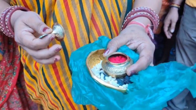 गुलशन ने घर में फेंका सिंदूर की डिब्बी, बोला मेरी नाम की लगा लो (फोटो सोर्स- 'X' वीडियो ग्रैब)
