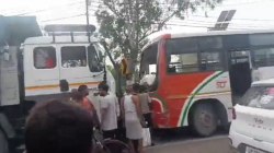कानपुर में रोडवेज बस बाइक को डेढ़ किलोमीटर तक घसीटता ले गया, तीन की मौत - image
