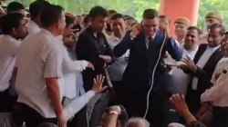 कान पकड़कर उठक बैठक लगाने का मामला, IAS अधिकारी के खिलाफ योगी सरकार का बड़ा
एक्शन - image
