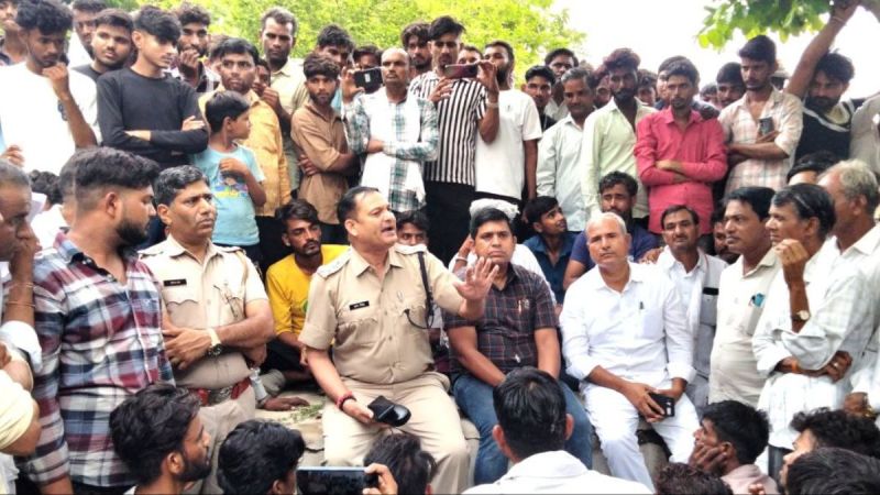 Illegal gravel in tonk