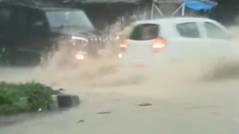 मौसम का तांडव (फोटो सोर्स- वीडियो ग्रैब)