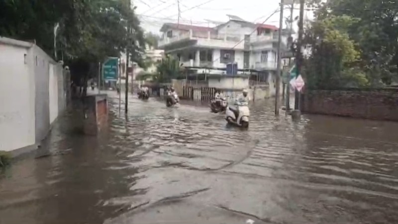 17 जुलाई को भारी बारिश की चेतावनी (फोटो सोर्स- वीडियो ग्रैब)