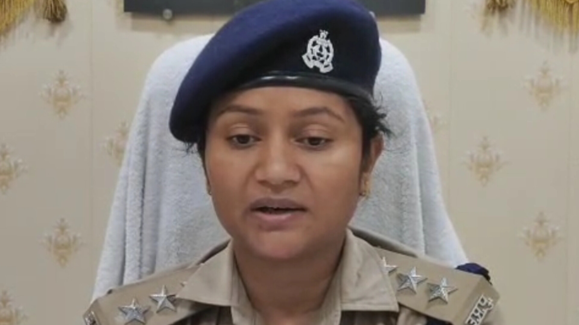 Unnao murder: मिलने आए युवक की महिला मित्र से बहस, चाकू से गोदा, हत्या से
क्षेत्र में सनसनी