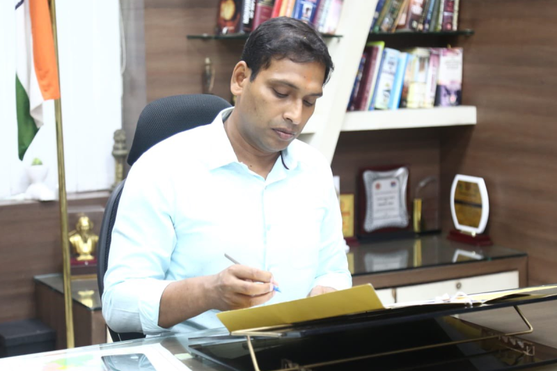 Indore Collector Ashish Singh