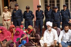 बासनपीर हिंसा: पकड़ा गया मुख्य षडयंत्रकर्ता हासमखां, कुल 23 गिरफ्तार; छतरियों को
लेकर हुआ था विवाद - image