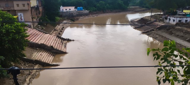 Katni riverfront damaged in rain