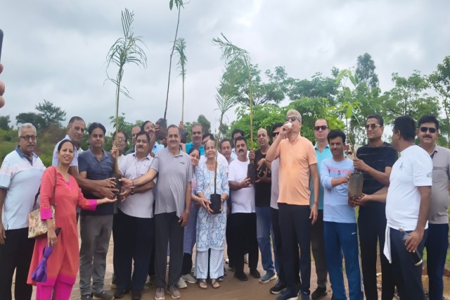 Plantation Campaign Jagriti Park kati