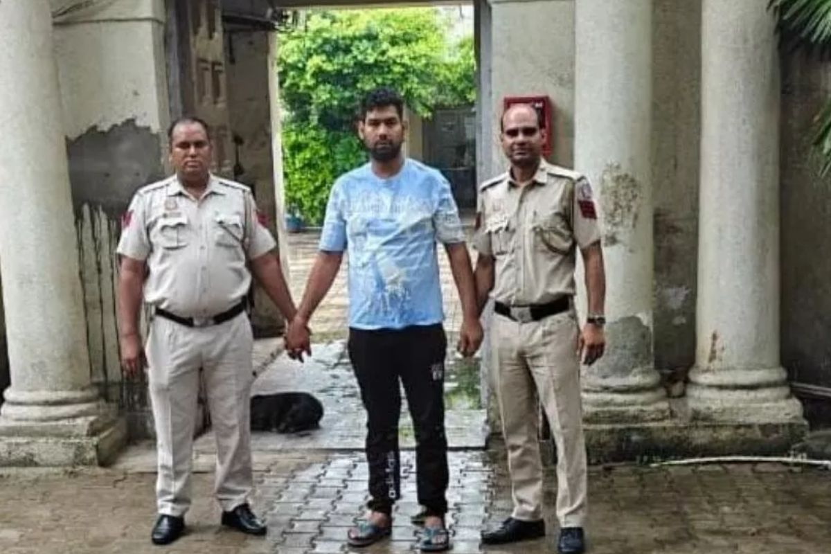मैं नहीं मारता तो वह मुझे मार देता…पड़ोसी की हत्या में गिरफ्तार आरोपी का हैरान
करने वाला खुलासा