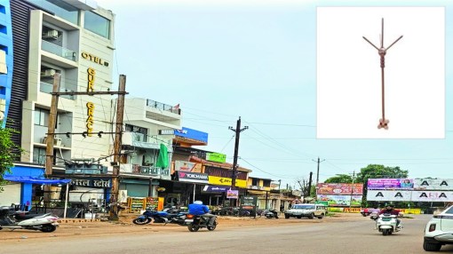 नेशनल बिल्डिंग कोड आफ इंडिया के मुताबिक 12 मीटर से ज्यादा ऊंचाई वाले भवनों में फायर एंड लाइफ सेफ्टी के इंतजाम अनिवार्य हैं। इसके तहत भवनों में आकाशीय बिजली से बचने के लिए तडि़त चालक का इंतजाम भी जरुरी है।