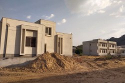 Sikar News: 31 करोड़ की लागत से बनी पहली सैन्य अकादमी पर 2 साल से ताला, अटके
एडमिशन प्रोसेस, जानें क्या बोले कलक्टर - image