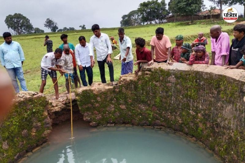 Man jumped into the well