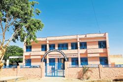 Rajasthan: दानदातओं ने बदली सरकारी स्कूल की सूरत, ग्रामीणों ने बनवा दिया 4 करोड़
का आधुनिक भवन - image