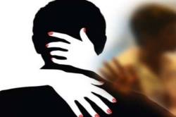 ‘एक्स्ट्रा मैरिटल अफेयर’ में उलझे मम्मी-पापा, बच्चों को आ रहे पैनिक अटैक - image