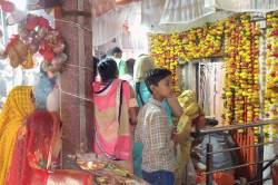 ढोल-नगाड़े और अखाड़ा दलों के साथ अंजनी के लाल को चढ़ाए ध्वज, गूंजे जय श्रीराम के
जयकारे - image