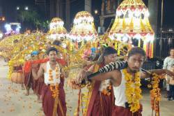 भूतेश्वर मंदिर पहुंचे कांवड़ यात्री, आज करेंगे अभिषेक - image