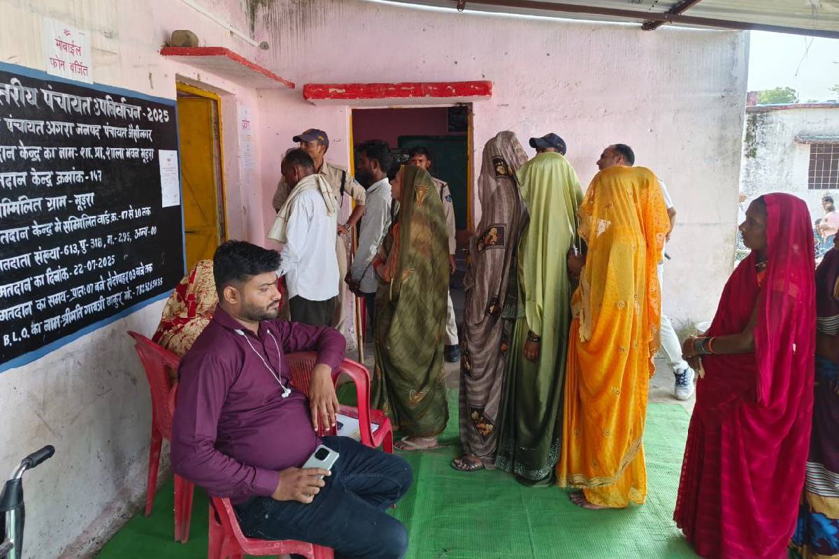 सागर जिले में चार सरपंच पद के लिए किया मतदान
