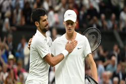 Wimbledon 2025: सेमीफाइनल में संघर्ष करते दिखे 38 साल के जोकोविच, यानिक सिनर ने
सीधे सैटों में हराया - image