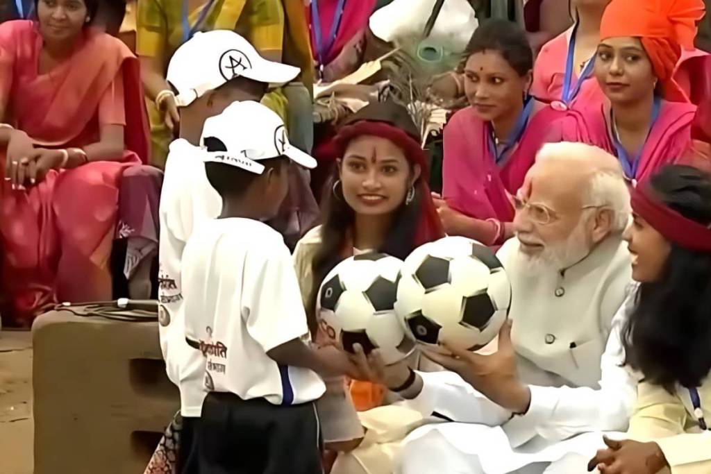PM Modi Visit in vicharpur Village MP Mini Brazil