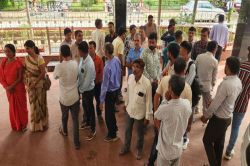 वादाखिलाफी से नाराज़ पंचायत शिक्षक–विद्यालय सहायकों का उग्र प्रदर्शन, विधानसभा
घेराव की चेतावनी - image