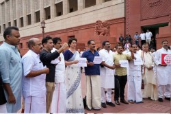 केरल नन गिरफ्तारी मामला: प्रियंका गांधी सड़कों पर, शशि थरूर नदारद क्यों? - image