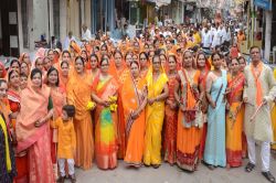 जग में सुंदर है दो नाम चाहे कृष्ण कहो या राम - image