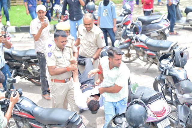 Protest in JNVU
