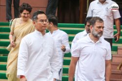 Parliament Monsoon Session: क्या लोकसभा में राहुल गांधी को बोलने रोका गया था? इस
सांसद ने बता दी पूरी सच्चाई - image