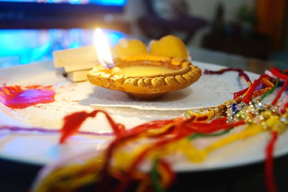 Rakshabandhan 2025 पर नहीं भद्रा, जानें शुभ मुहूर्त कब बांधें राखी