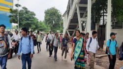Ahmedabad: ऑटो चालकों की हड़ताल से ट्रेन और बस यात्री हुए परेशान - image