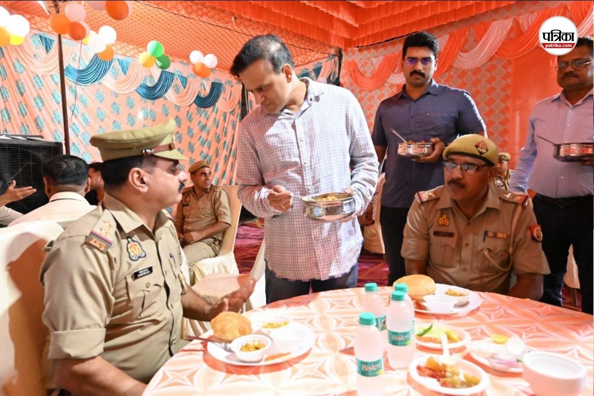 UP News : थाने पर एसएसपी ने परोसा पुलिसकर्मियों को खाना, पुलिसकर्मी बोले…