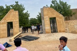 Rajasthan: झालावाड़ के बाद जैसलमेर में बड़ा स्कूल हादसा, मेन गेट गिरने से छात्र
की मौत; शिक्षक घायल - image