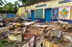 Udaipur: रविवार के अवकाश के दिन भरभरा कर गिरी स्कूल की छत, टल गया बड़ा हादसा, 90
बच्चों की जा सकती थी जान - image