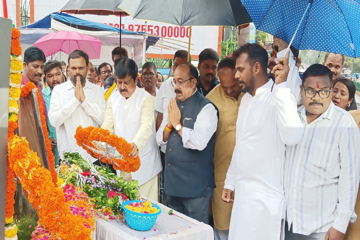 Kargil Vijay Diwas: रायपुर में लगेगी करगिल युद्ध के नायक शहीद कौशल यादव की भव्य
प्रतिमा