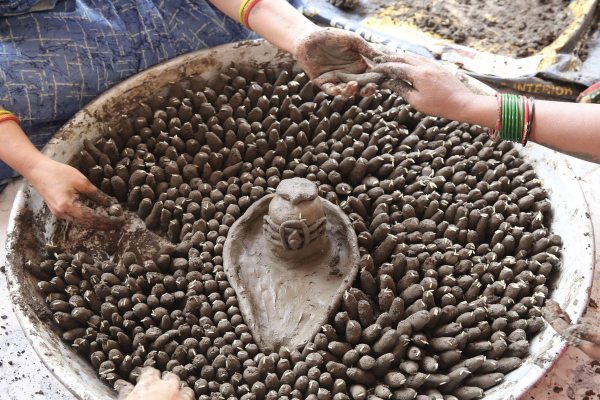 Savan Mahina Shivling Nirman