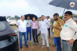 Mainpat bauxite mines: मैनपाट में संचालित 2 बाक्साइट खदानों का विधायक ने किया
निरीक्षण, बोले- दोनों को सील करो - image
