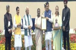 Swachh survekshan 2025: उत्तर प्रदेश के 2 शहरों को मिला स्वच्छता का अवॉर्ड; देश
के टॉप-10 में शामिल हुआ ये जिला - image