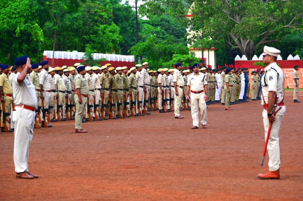 लेफ्ट राइट लेफ्ट... स्वतंत्रता दिवस की तैयारी में जूटे जवान, पुलिस परेड ग्राउंड में गूंजा देशभक्ति का जोश, Photo